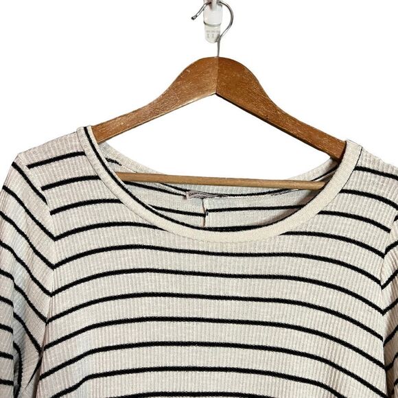 3 for $30! Dainty hooligan striped short sleeve t shirt - Picture 2 of 9